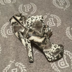 Snake skin platform boots